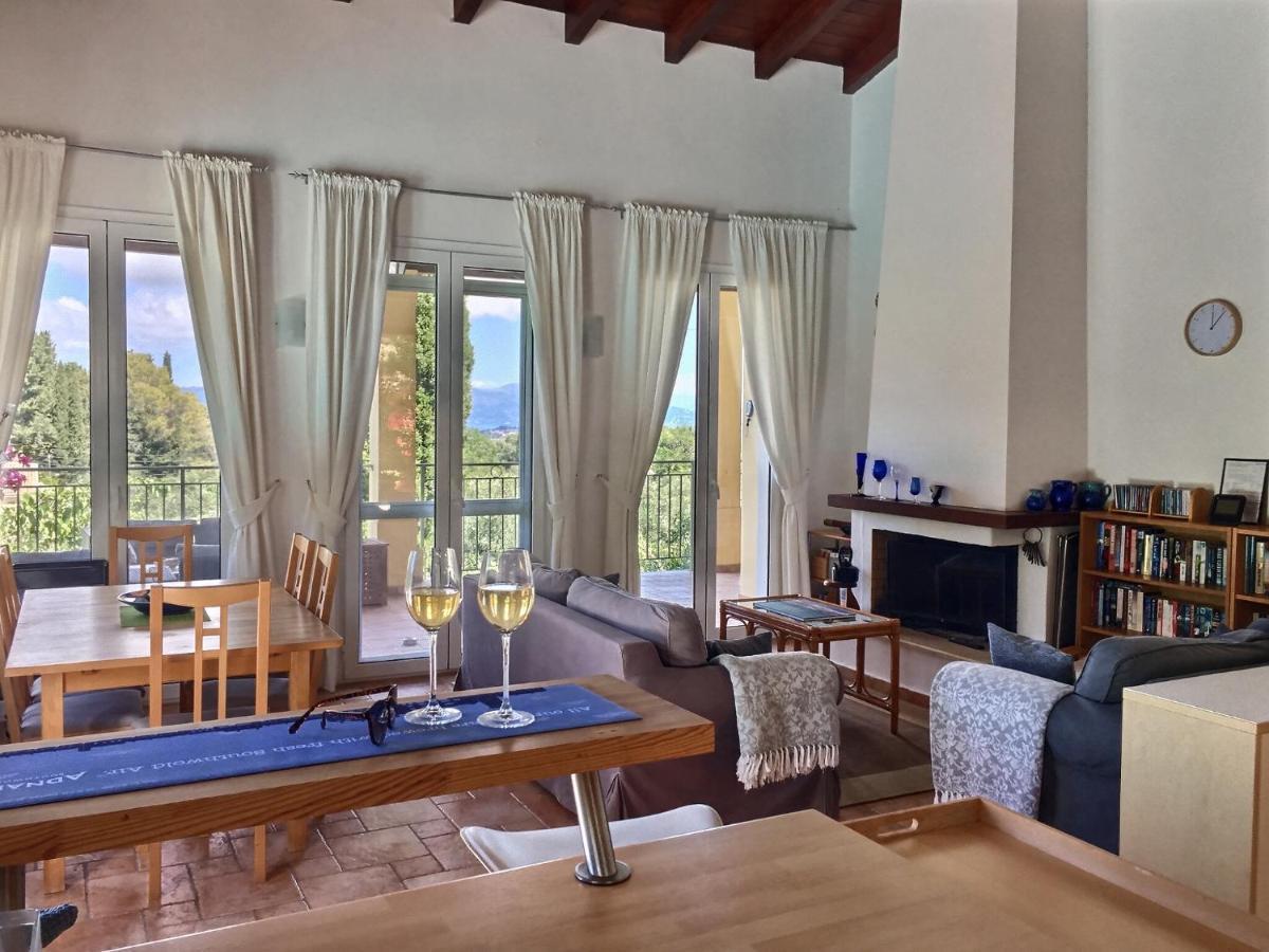 Gastouri Villa Pascalia With Heated Pool In October And Views Achílleion Zewnętrze zdjęcie