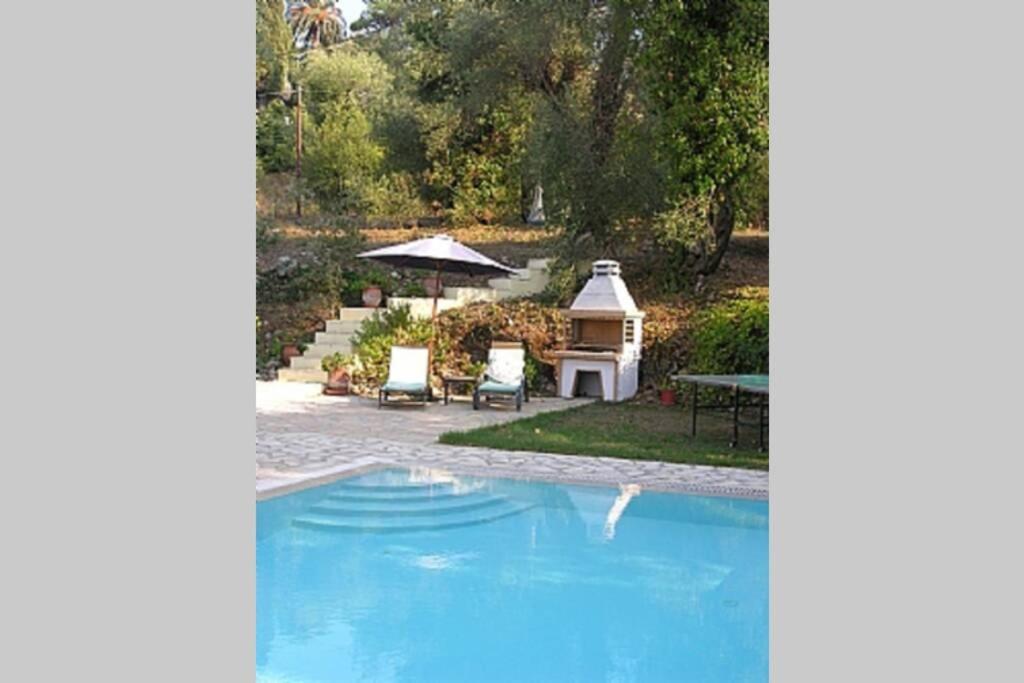 Gastouri Villa Pascalia With Heated Pool In October And Views Achílleion Zewnętrze zdjęcie