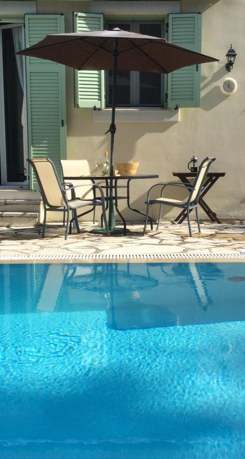 Gastouri Villa Pascalia With Heated Pool In October And Views Achílleion Zewnętrze zdjęcie
