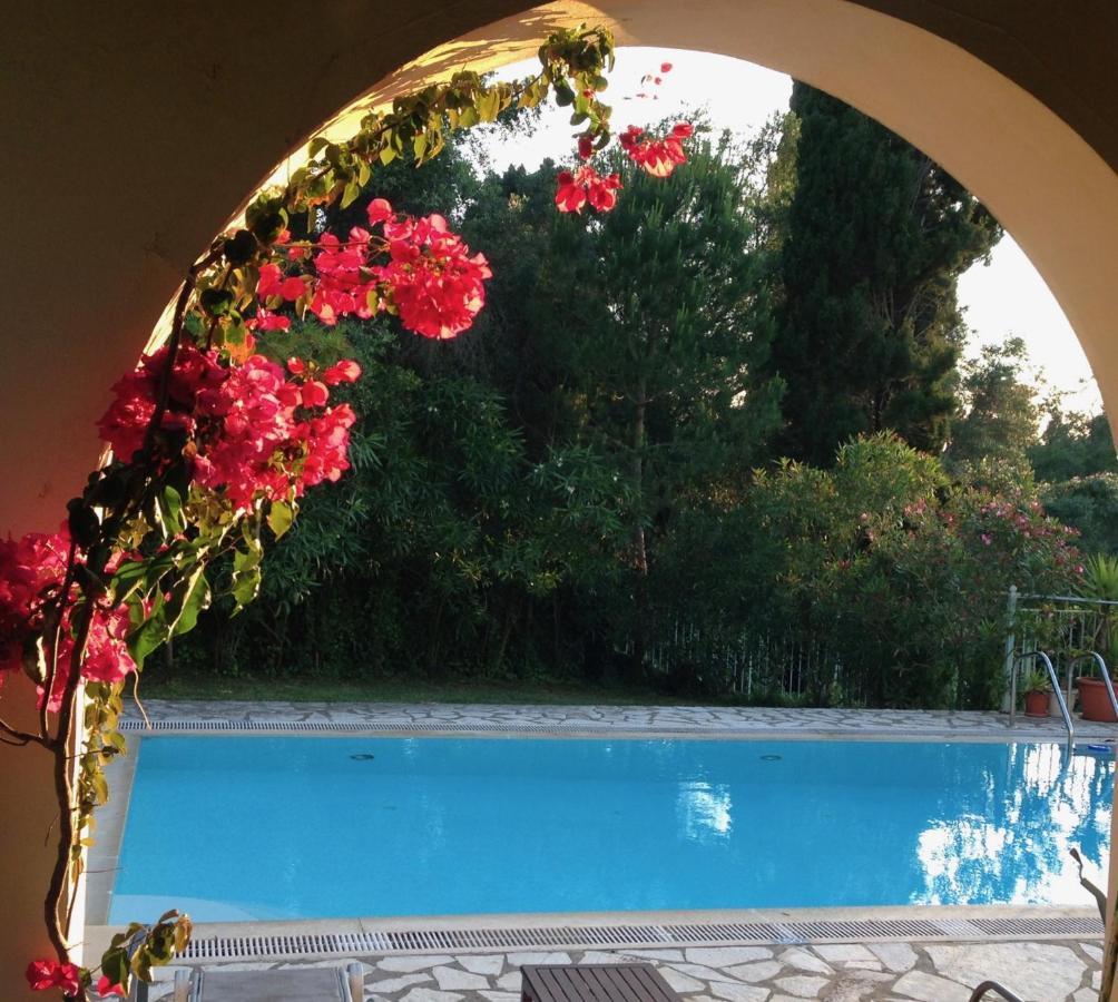 Gastouri Villa Pascalia With Heated Pool In October And Views Achílleion Zewnętrze zdjęcie