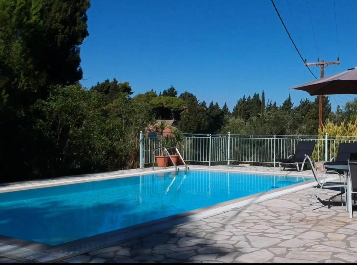 Gastouri Villa Pascalia With Heated Pool In October And Views Achílleion Zewnętrze zdjęcie