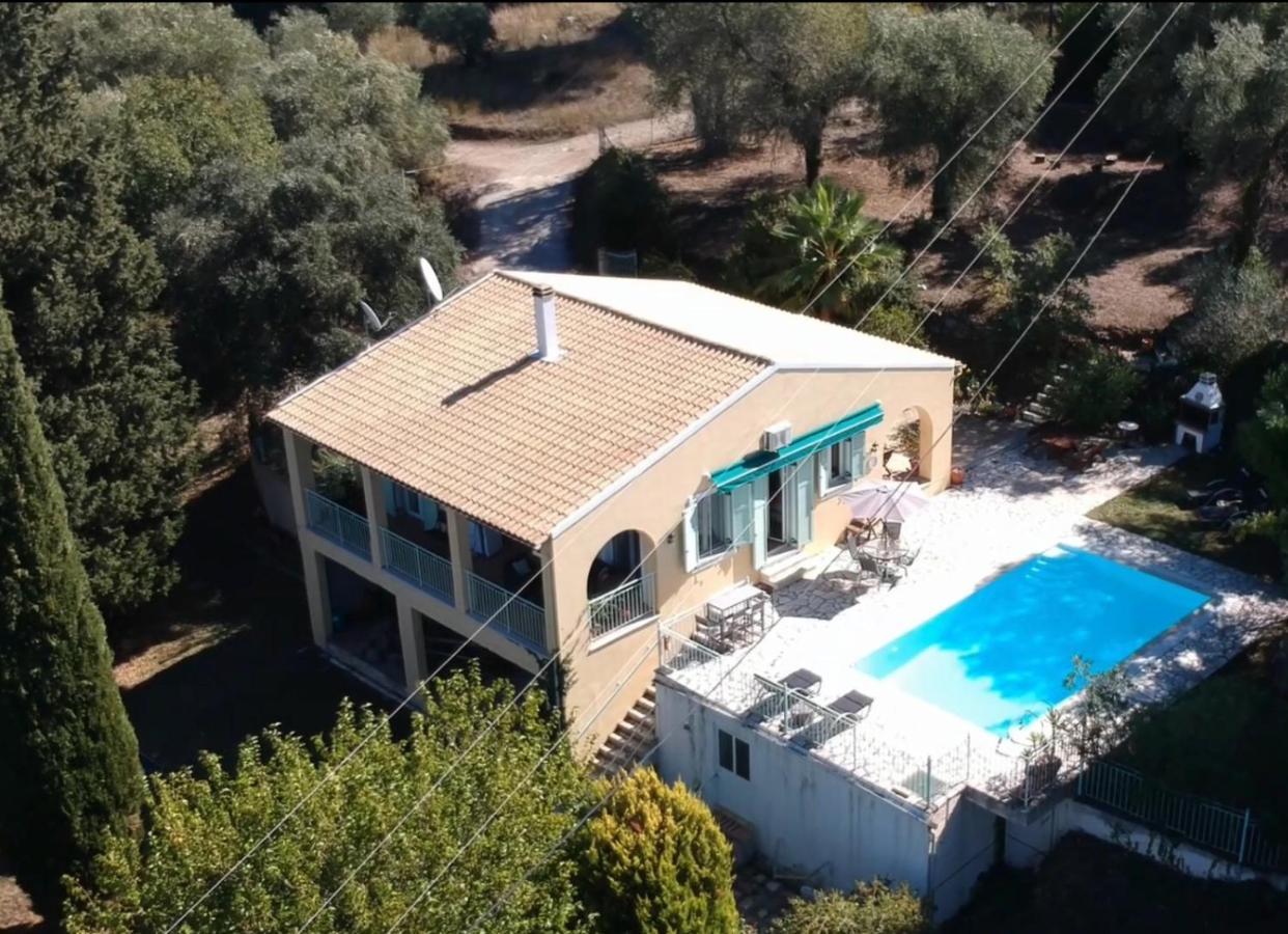 Gastouri Villa Pascalia With Heated Pool In October And Views Achílleion Zewnętrze zdjęcie
