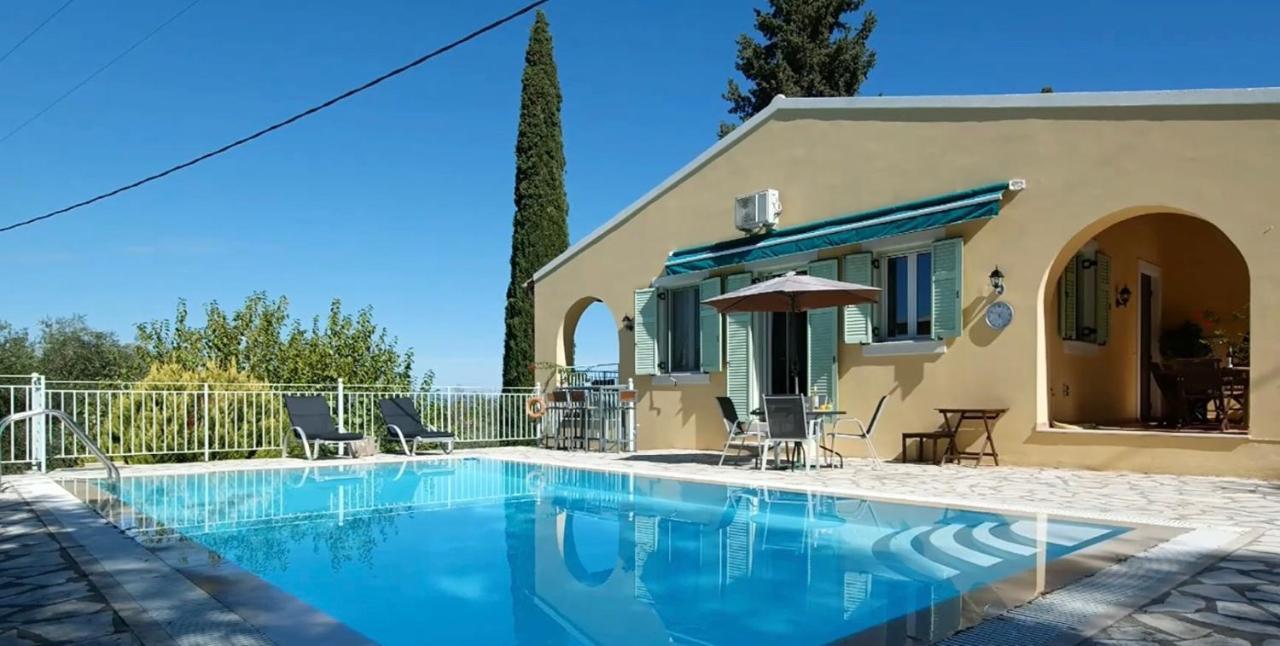 Gastouri Villa Pascalia With Heated Pool In October And Views Achílleion Zewnętrze zdjęcie