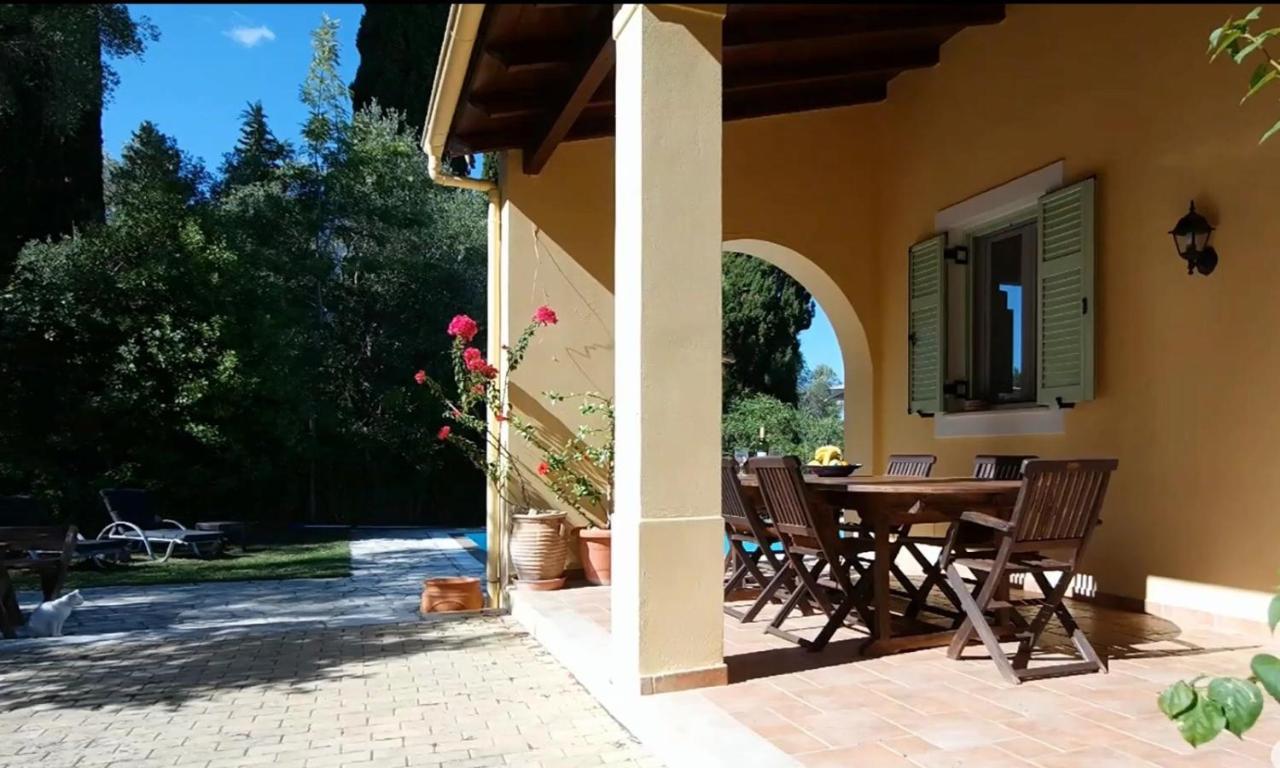 Gastouri Villa Pascalia With Heated Pool In October And Views Achílleion Zewnętrze zdjęcie